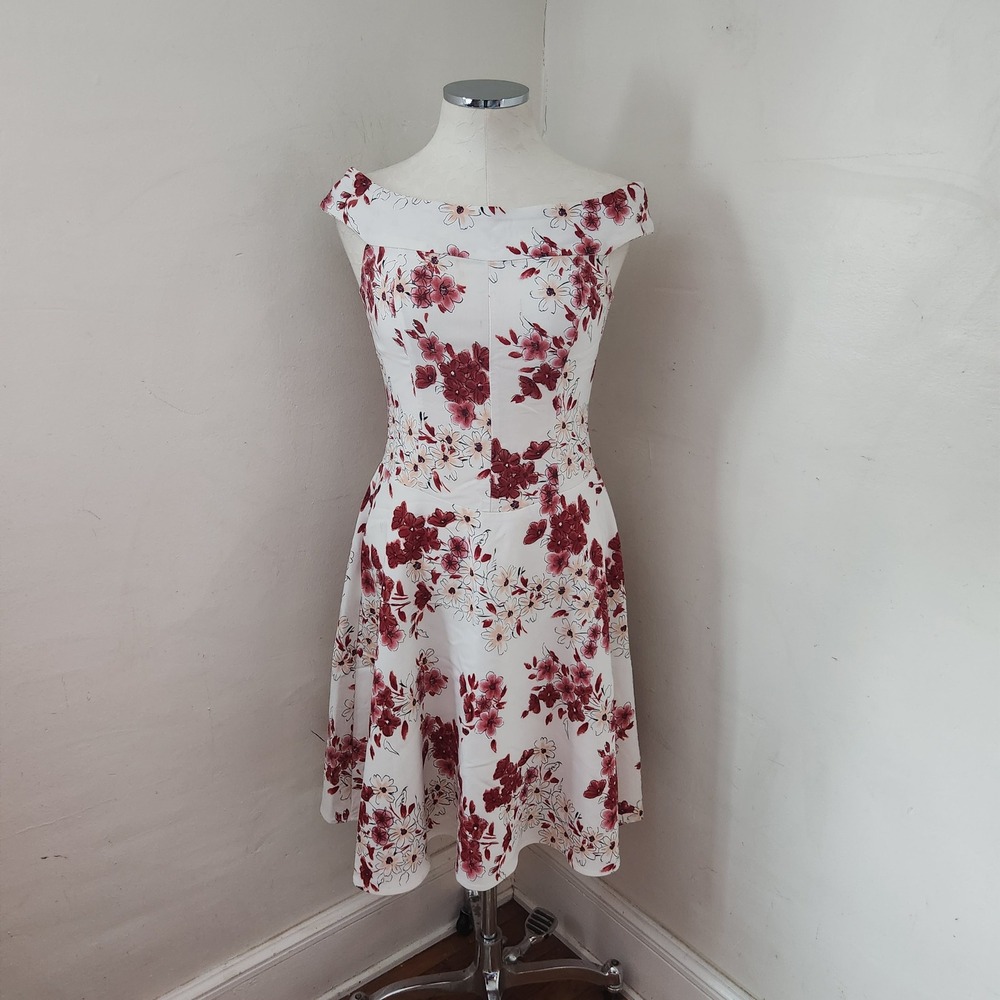 Be Smart Off Shoulder Floral Print‎ Fit Flare Dress White Red Size 9/10